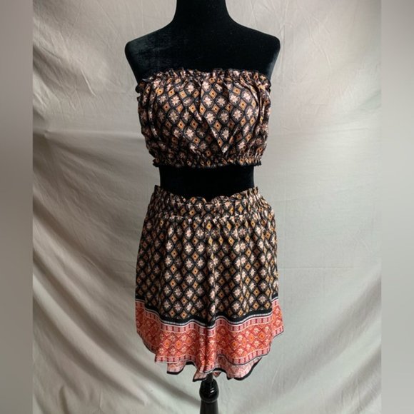 Floral & Geo Print Tube Top & Shorts 2 Pc Set - Picture 7 of 9